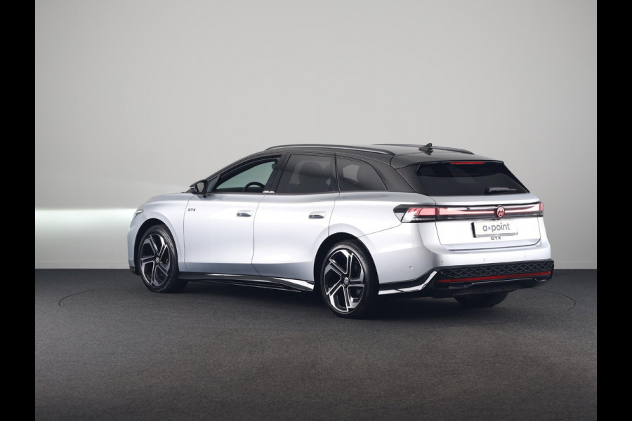 Volkswagen ID.7 Tourer GTX 86 kWh SOH 95 % | 340 PK 4 Motion | Martix koplampen | Headup display | Electrisch verstelbare massage stoelen | 360 graden camera |