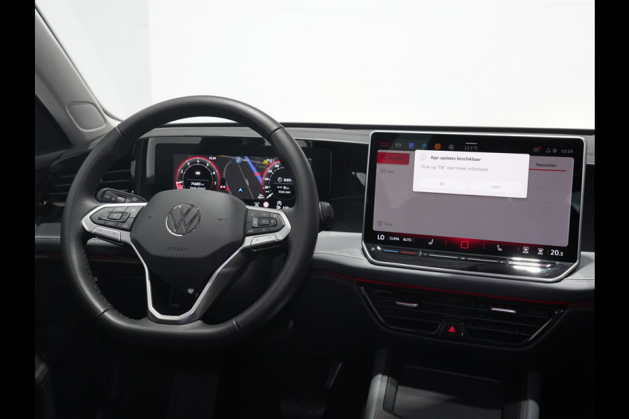 Volkswagen Passat Variant 1.5 eTSI 150pk DSG Business Trekhaak | Massage | Camera | Full-LED