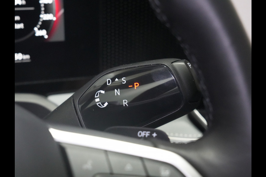 Volkswagen Passat Variant 1.5 eTSI 150pk DSG Business Trekhaak | Massage | Camera | Full-LED