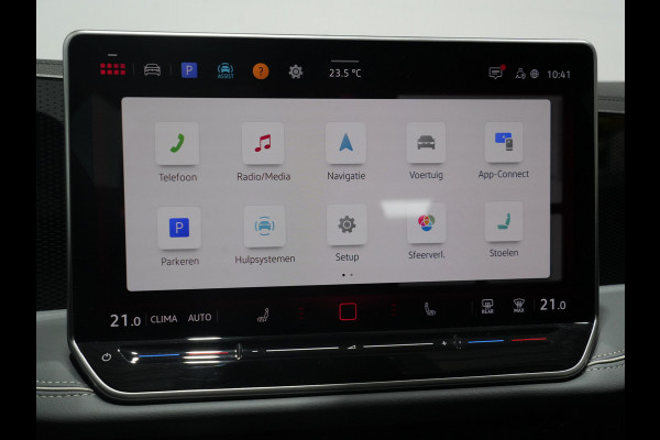 Volkswagen Passat Variant 1.5 eTSI 150pk DSG Business Trekhaak | Massage | Camera | Full-LED
