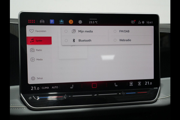 Volkswagen Passat Variant 1.5 eTSI 150pk DSG Business Trekhaak | Massage | Camera | Full-LED
