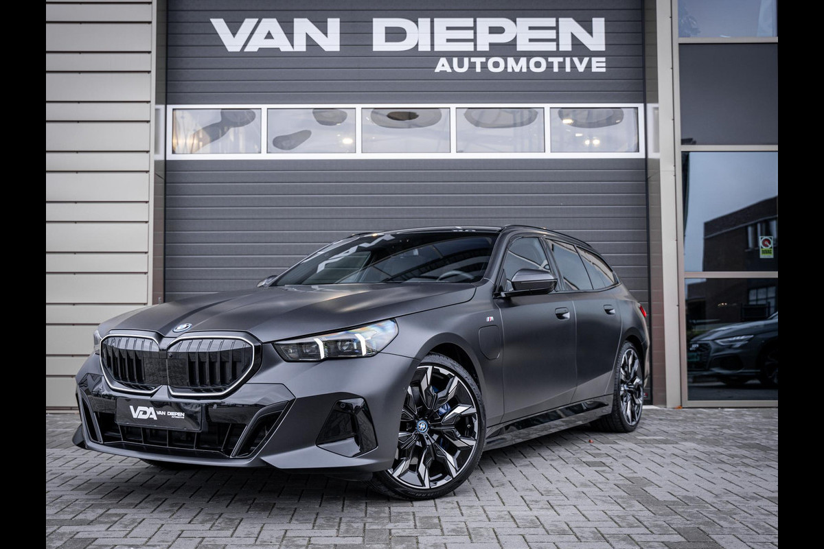 BMW 5 Serie Touring 550e xDrive M-Sport l Bowers/wilk l BMW-Garantie l Panorama