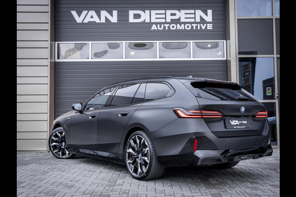 BMW 5 Serie Touring 550e xDrive M-Sport l Bowers/wilk l BMW-Garantie l Panorama