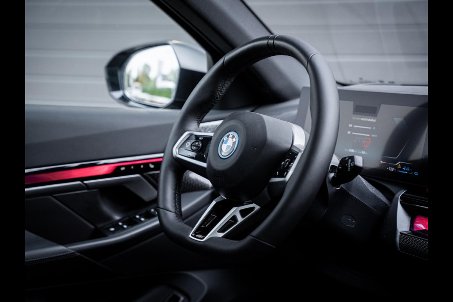 BMW 5 Serie Touring 550e xDrive M-Sport l Bowers/wilk l BMW-Garantie l Panorama