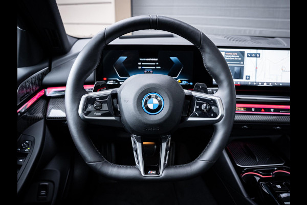 BMW 5 Serie Touring 550e xDrive M-Sport l Bowers/wilk l BMW-Garantie l Panorama