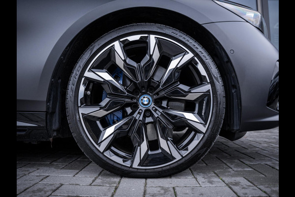 BMW 5 Serie Touring 550e xDrive M-Sport l Bowers/wilk l BMW-Garantie l Panorama