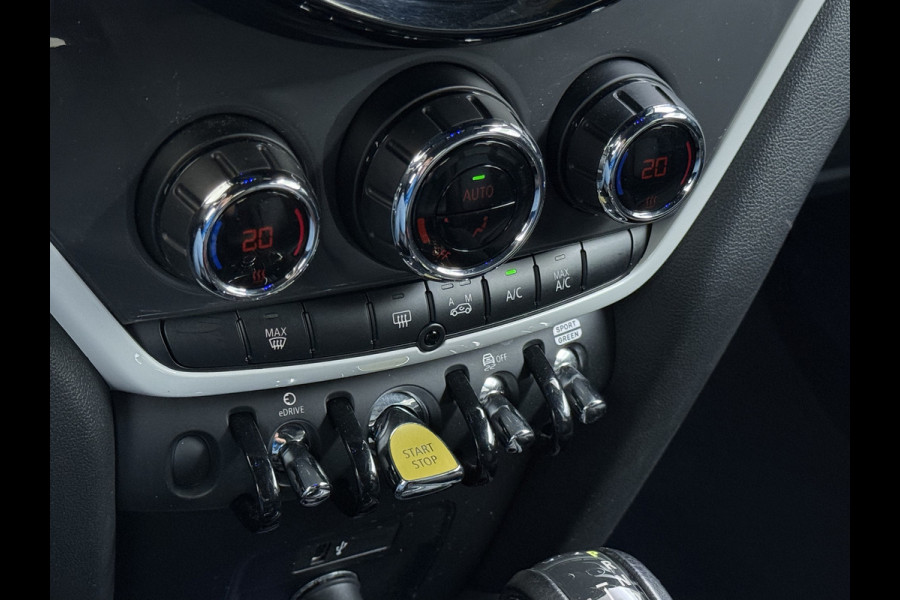 MINI Countryman 224PK Hybrid Automaat Cooper S E ALL4 Chili Camera Navi Bluetooth Ecc Elek.Achterklep Pdc Cruise Control Privacy Glas Lmv 18" Led Isofix Voicecontrol Sportstoelen Comfort Access