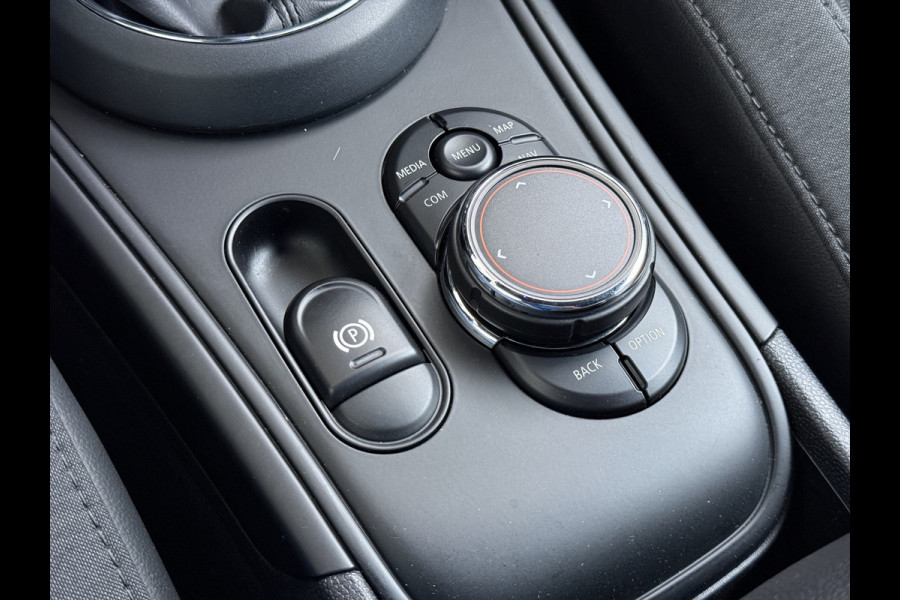 MINI Countryman 224PK Hybrid Automaat Cooper S E ALL4 Chili Camera Navi Bluetooth Ecc Elek.Achterklep Pdc Cruise Control Privacy Glas Lmv 18" Led Isofix Voicecontrol Sportstoelen Comfort Access