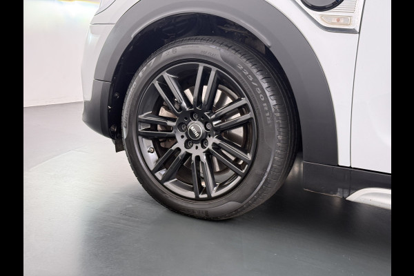 MINI Countryman 224PK Hybrid Automaat Cooper S E ALL4 Chili Camera Navi Bluetooth Ecc Elek.Achterklep Pdc Cruise Control Privacy Glas Lmv 18" Led Isofix Voicecontrol Sportstoelen Comfort Access