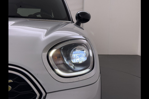 MINI Countryman 224PK Hybrid Automaat Cooper S E ALL4 Chili Camera Navi Bluetooth Ecc Elek.Achterklep Pdc Cruise Control Privacy Glas Lmv 18" Led Isofix Voicecontrol Sportstoelen Comfort Access