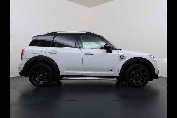 MINI Countryman 224PK Hybrid Automaat Cooper S E ALL4 Chili Camera Navi Bluetooth Ecc Elek.Achterklep Pdc Cruise Control Privacy Glas Lmv 18" Led Isofix Voicecontrol Sportstoelen Comfort Access