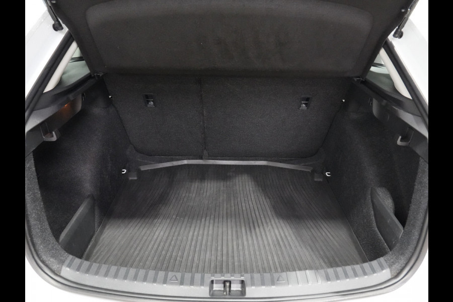 Škoda SCALA 1.0 115 pk TSI Ambition Cruise control Led koplampen Airco
