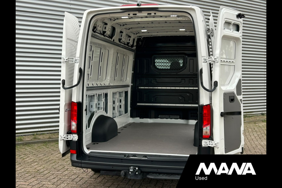 Volkswagen Crafter 35 2.0 TDI L3H3 140PK Automaat ZGAN! Cruise Airco Carplay Camera Trekhaak