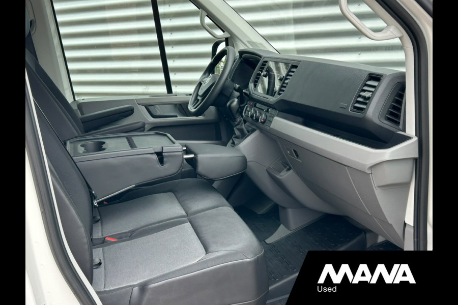 Volkswagen Crafter 35 2.0 TDI L3H3 140PK Automaat ZGAN! Cruise Airco Carplay Camera Trekhaak