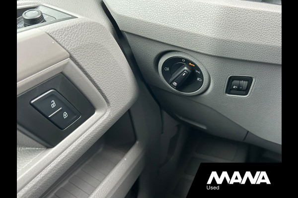 Volkswagen Crafter 35 2.0 TDI L3H3 140PK Automaat ZGAN! Cruise Airco Carplay Camera Trekhaak