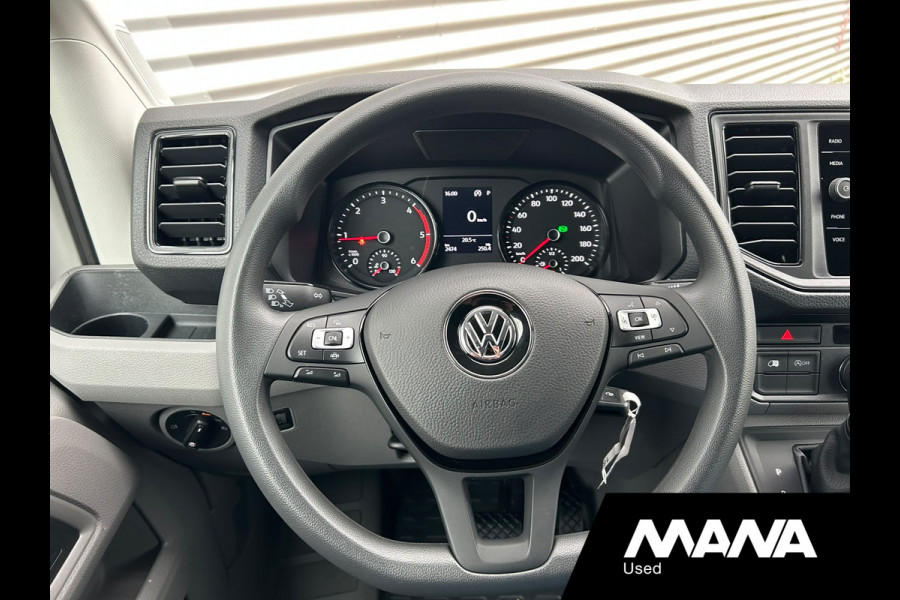 Volkswagen Crafter 35 2.0 TDI L3H3 140PK Automaat ZGAN! Cruise Airco Carplay Camera Trekhaak
