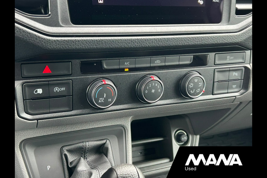 Volkswagen Crafter 35 2.0 TDI L3H3 140PK Automaat ZGAN! Cruise Airco Carplay Camera Trekhaak