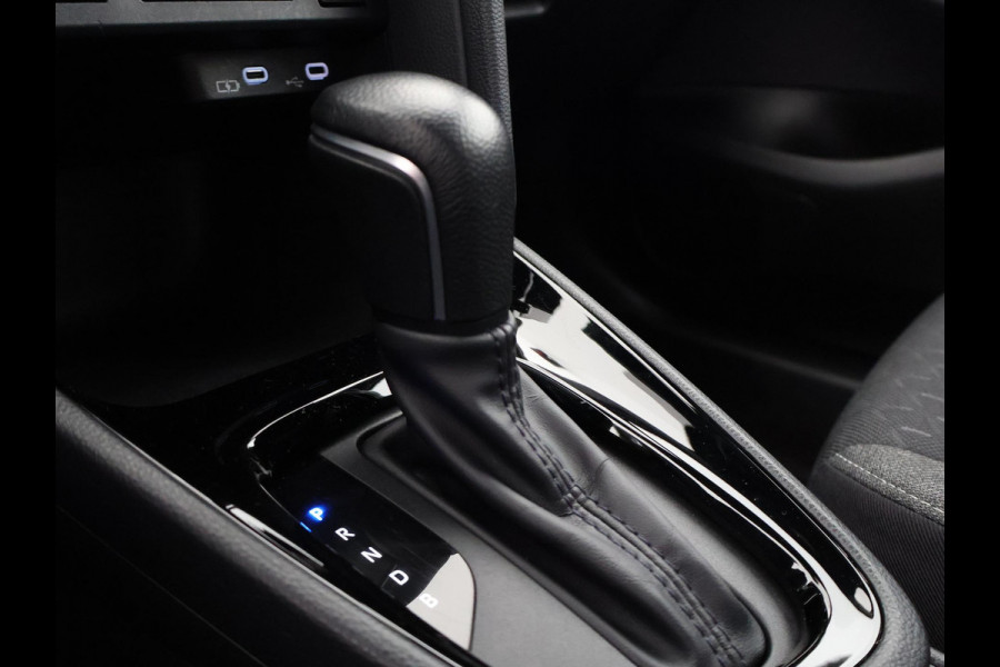 Toyota Yaris Cross 1.5 Hybrid 115 Dynamic Luxury | Stuur- & Stoelverwarming | Apple Carplay & AndroidAUTO | Privacy Glass |