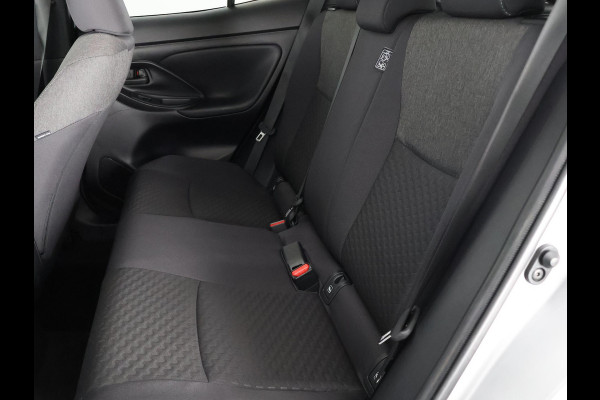 Toyota Yaris Cross 1.5 Hybrid 115 Dynamic Luxury | Stuur- & Stoelverwarming | Apple Carplay & AndroidAUTO | Privacy Glass |