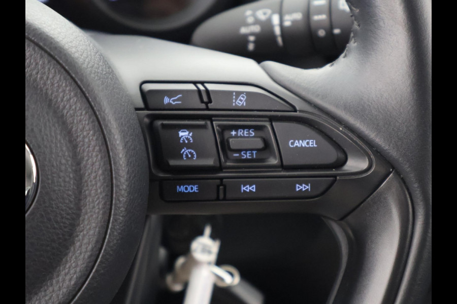 Toyota Yaris Cross 1.5 Hybrid 115 Active Bi-Tone | Apple Carplay & AndroidAUTO | Camera | Privacy Glass |