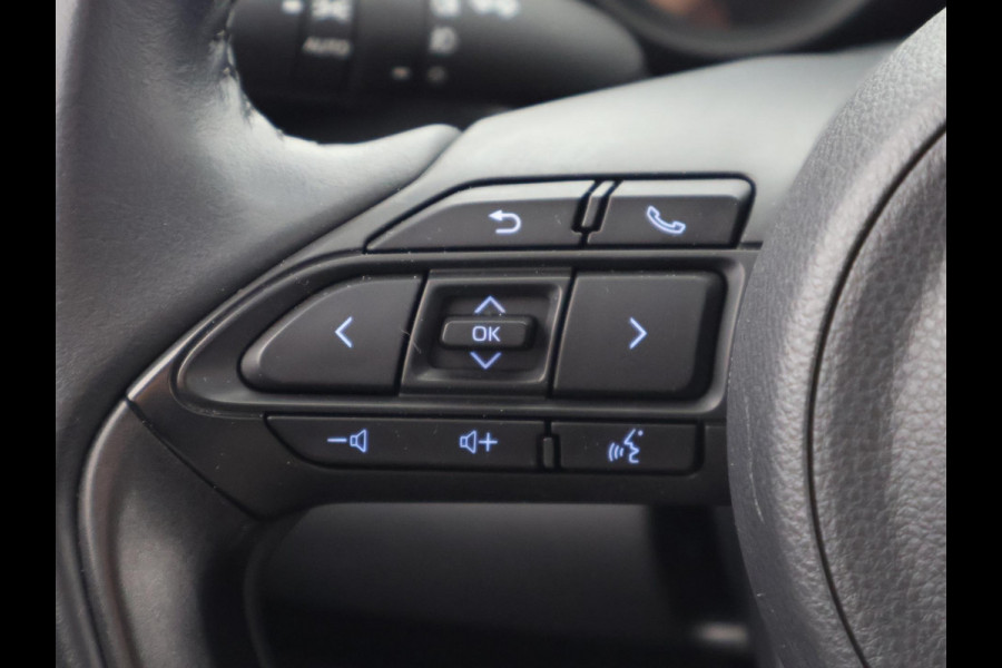 Toyota Yaris Cross 1.5 Hybrid 115 Active Bi-Tone | Apple Carplay & AndroidAUTO | Camera | Privacy Glass |