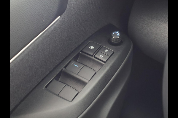 Toyota Yaris Cross 1.5 Hybrid 115 Active Bi-Tone | Apple Carplay & AndroidAUTO | Camera | Privacy Glass |