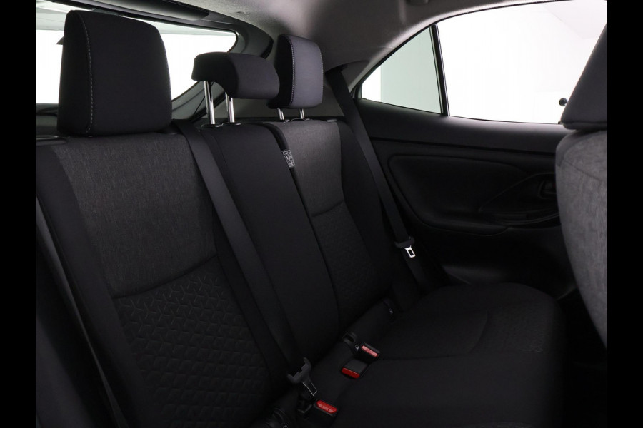 Toyota Yaris Cross 1.5 Hybrid 115 Active Bi-Tone | Apple Carplay & AndroidAUTO | Camera | Privacy Glass |