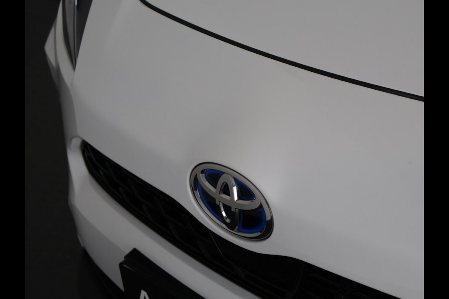 Toyota Yaris Cross 1.5 Hybrid 115 Active Bi-Tone | Apple Carplay & AndroidAUTO | Camera | Privacy Glass |
