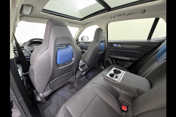 Lynk & Co 01 PHEV 261pk AUT-7 PanoDak 20"lm Trekhaak 360°Camera Apple Carplay Android Auto Adap.Cruise Navi Pdc Ecc Keyless Led Plug-In Hybri Elek.Memory.Stoel File assistent Dodehoek detector Elektrisch bedienbare achterklep Rijstrooksensor Wifi Verkeersbord detectie 425Nm/1.800KG Trekgewicht !  Origineel Nederlandse Auto € 43.000 nieuw