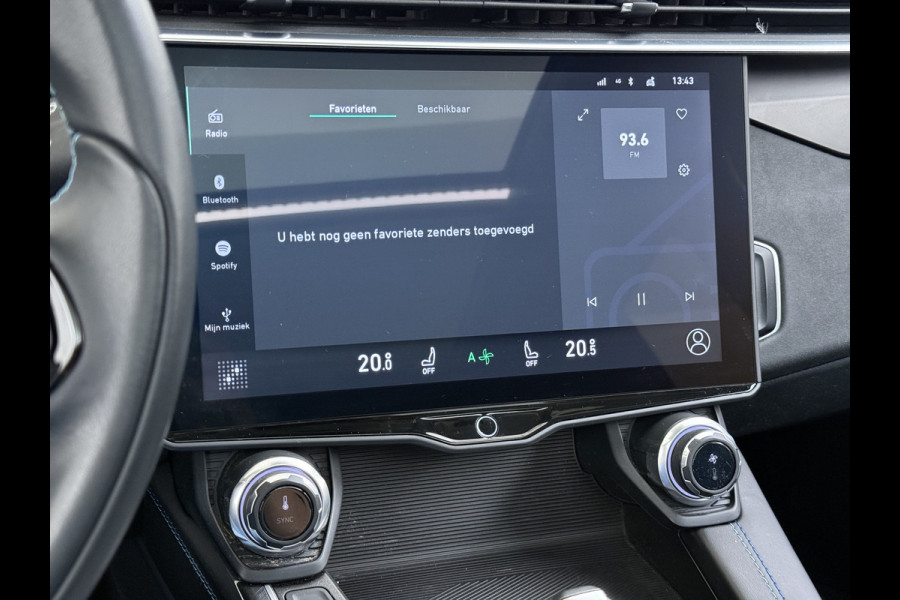 Lynk & Co 01 PHEV 261pk AUT-7 PanoDak 20"lm Trekhaak 360°Camera Apple Carplay Android Auto Adap.Cruise Navi Pdc Ecc Keyless Led Plug-In Hybri Elek.Memory.Stoel File assistent Dodehoek detector Elektrisch bedienbare achterklep Rijstrooksensor Wifi Verkeersbord detectie 425Nm/1.800KG Trekgewicht !  Origineel Nederlandse Auto € 43.000 nieuw