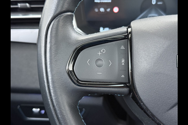 Lynk & Co 01 PHEV 261pk AUT-7 PanoDak 20"lm Trekhaak 360°Camera Apple Carplay Android Auto Adap.Cruise Navi Pdc Ecc Keyless Led Plug-In Hybri Elek.Memory.Stoel File assistent Dodehoek detector Elektrisch bedienbare achterklep Rijstrooksensor Wifi Verkeersbord detectie 425Nm/1.800KG Trekgewicht !  Origineel Nederlandse Auto € 43.000 nieuw