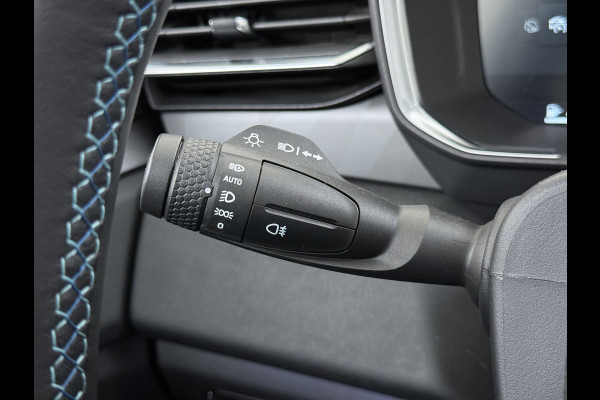 Lynk & Co 01 PHEV 261pk AUT-7 PanoDak 20"lm Trekhaak 360°Camera Apple Carplay Android Auto Adap.Cruise Navi Pdc Ecc Keyless Led Plug-In Hybri Elek.Memory.Stoel File assistent Dodehoek detector Elektrisch bedienbare achterklep Rijstrooksensor Wifi Verkeersbord detectie 425Nm/1.800KG Trekgewicht !  Origineel Nederlandse Auto € 43.000 nieuw