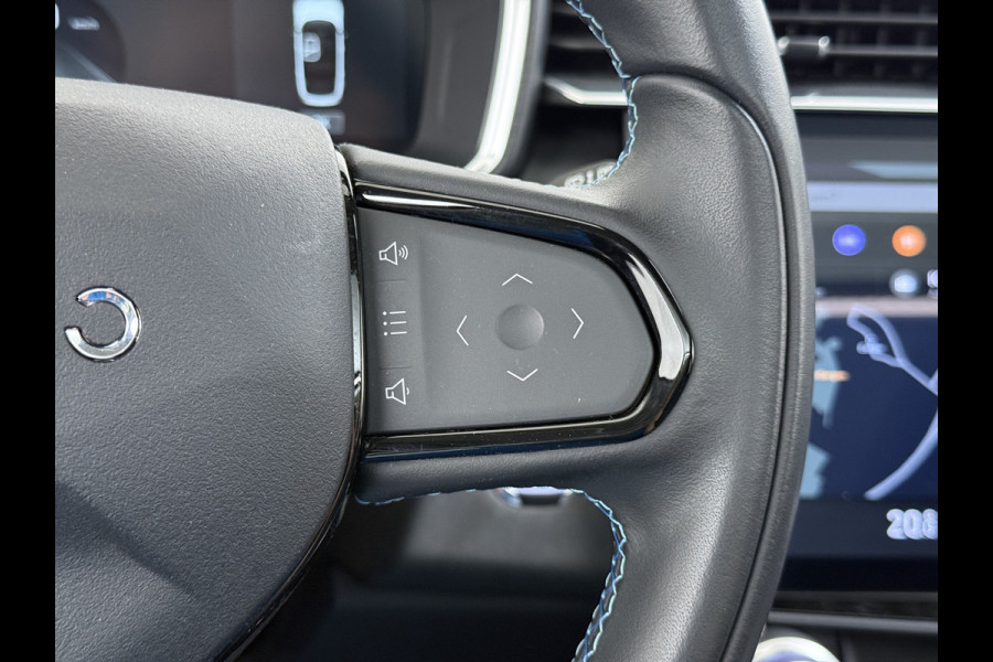 Lynk & Co 01 PHEV 261pk AUT-7 PanoDak 20"lm Trekhaak 360°Camera Apple Carplay Android Auto Adap.Cruise Navi Pdc Ecc Keyless Led Plug-In Hybri Elek.Memory.Stoel File assistent Dodehoek detector Elektrisch bedienbare achterklep Rijstrooksensor Wifi Verkeersbord detectie 425Nm/1.800KG Trekgewicht !  Origineel Nederlandse Auto € 43.000 nieuw