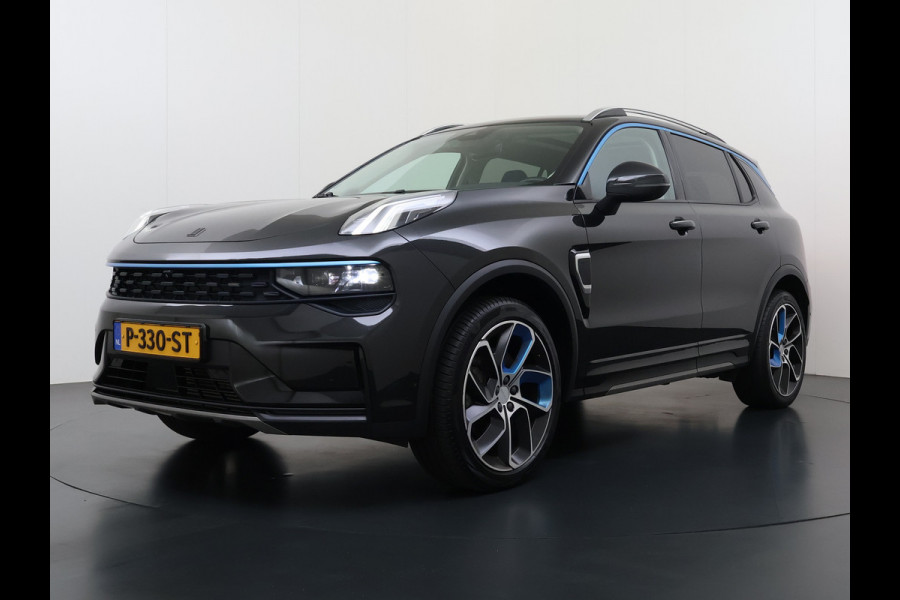 Lynk & Co 01 PHEV 261pk AUT-7 PanoDak 20"lm Trekhaak 360°Camera Apple Carplay Android Auto Adap.Cruise Navi Pdc Ecc Keyless Led Plug-In Hybri Elek.Memory.Stoel File assistent Dodehoek detector Elektrisch bedienbare achterklep Rijstrooksensor Wifi Verkeersbord detectie 425Nm/1.800KG Trekgewicht !  Origineel Nederlandse Auto € 43.000 nieuw