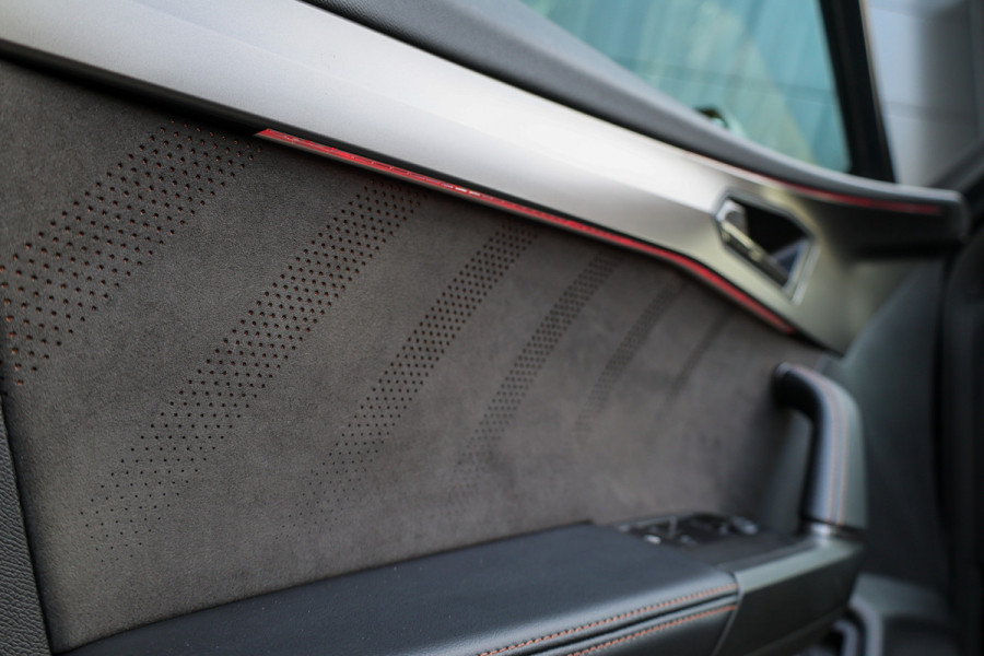 CUPRA Formentor 1.4 e-Hybrid VZ Tribe Edition | BTW | PANO | MEMORY | STOEL & STUURVERWARMING |