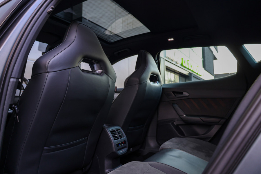 CUPRA Formentor 1.4 e-Hybrid VZ Tribe Edition | BTW | PANO | MEMORY | STOEL & STUURVERWARMING |