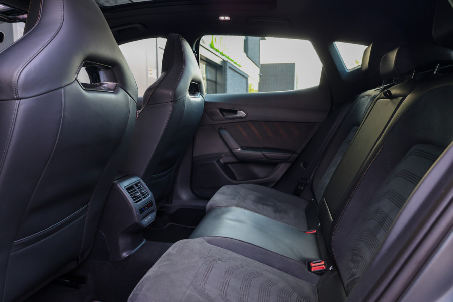 CUPRA Formentor 1.4 e-Hybrid VZ Tribe Edition | BTW | PANO | MEMORY | STOEL & STUURVERWARMING |