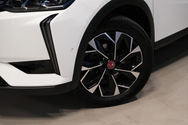 DS DS 3 1.2 PureTech Performance Line+ |40.768km| Leder/Alcantara Navi|Camera|Apple Carplay