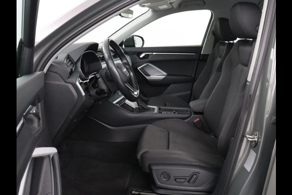 Audi Q3 45 TFSI e Advanced edition | SOH 84,4% | Trekhaak | Adapt. Cruise | LED | Elekt. Stooelverstelling | Servo Sluiting kofferklep | Camera | Apple Carplay | Navigatie |