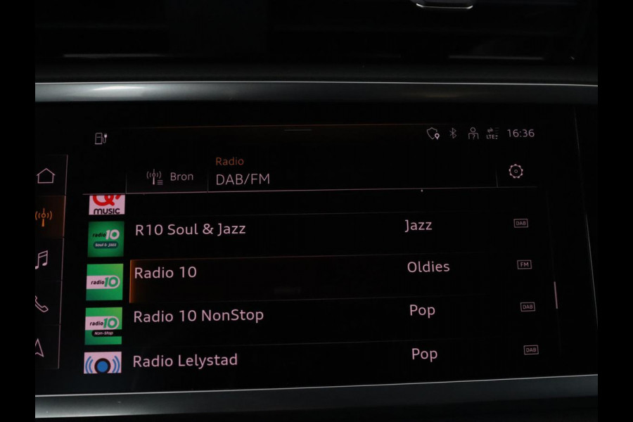 Audi Q3 45 TFSI e Advanced edition | SOH 84,4% | Trekhaak | Adapt. Cruise | LED | Elekt. Stooelverstelling | Servo Sluiting kofferklep | Camera | Apple Carplay | Navigatie |