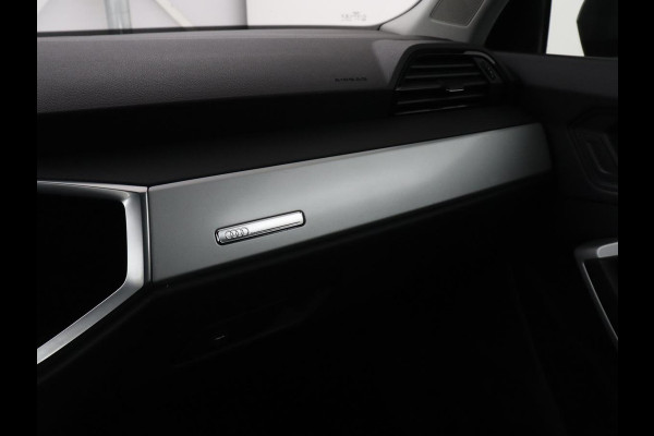 Audi Q3 45 TFSI e Advanced edition | SOH 84,4% | Trekhaak | Adapt. Cruise | LED | Elekt. Stooelverstelling | Servo Sluiting kofferklep | Camera | Apple Carplay | Navigatie |