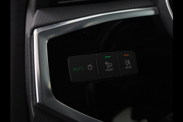 Audi Q3 45 TFSI e Advanced edition | SOH 84,4% | Trekhaak | Adapt. Cruise | LED | Elekt. Stooelverstelling | Servo Sluiting kofferklep | Camera | Apple Carplay | Navigatie |