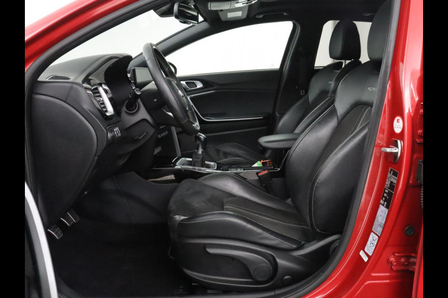 Kia ProCeed 1.4 T-GDI GT-Line | Pano.Dak | Camera | Apple Carplay | LED | Stoel/Stuurwielverwarming | Lane-keeping |