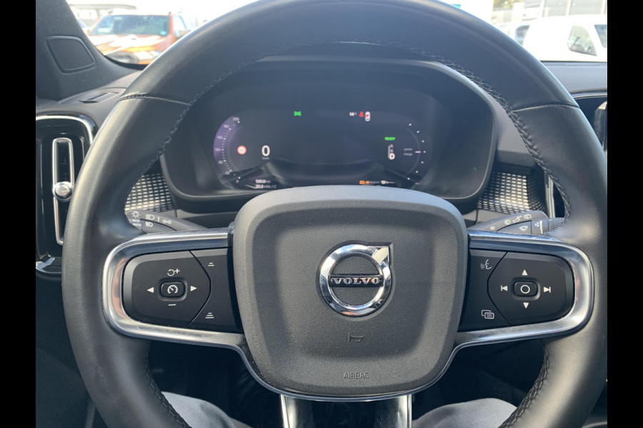 Volvo XC40 Recharge Pro | Adaptive Cruise Control | 360 Camera | Harman/Kardon | Lederen Bekleding | Navigatie |