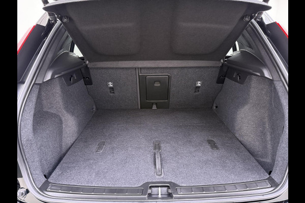 Volvo XC40 Recharge Plus SOH 92%| PILOT ASSIST ACC| ELEKTRISCHE ACHTERKLEP| DODE HOEK SENSOR |WARMTEPOMP| STOEL + STUURVERWARMING| ACHTERUITRIJCAMERA| RIJKLAAPRIJS INCL. 12 MND BOVAG GARANTIE|