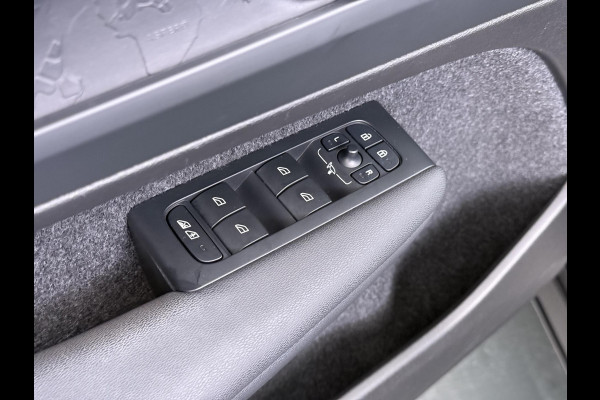 Volvo XC40 Recharge Plus SOH 92%| PILOT ASSIST ACC| ELEKTRISCHE ACHTERKLEP| DODE HOEK SENSOR |WARMTEPOMP| STOEL + STUURVERWARMING| ACHTERUITRIJCAMERA| RIJKLAAPRIJS INCL. 12 MND BOVAG GARANTIE|