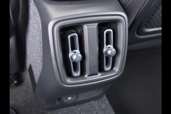 Volvo XC40 Recharge Plus SOH 92%| PILOT ASSIST ACC| ELEKTRISCHE ACHTERKLEP| DODE HOEK SENSOR |WARMTEPOMP| STOEL + STUURVERWARMING| ACHTERUITRIJCAMERA| RIJKLAAPRIJS INCL. 12 MND BOVAG GARANTIE|