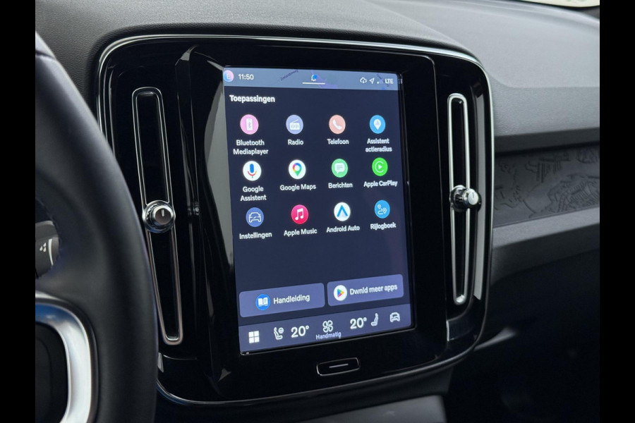 Volvo XC40 Recharge Plus SOH 92%| PILOT ASSIST ACC| ELEKTRISCHE ACHTERKLEP| DODE HOEK SENSOR |WARMTEPOMP| STOEL + STUURVERWARMING| ACHTERUITRIJCAMERA| RIJKLAAPRIJS INCL. 12 MND BOVAG GARANTIE|