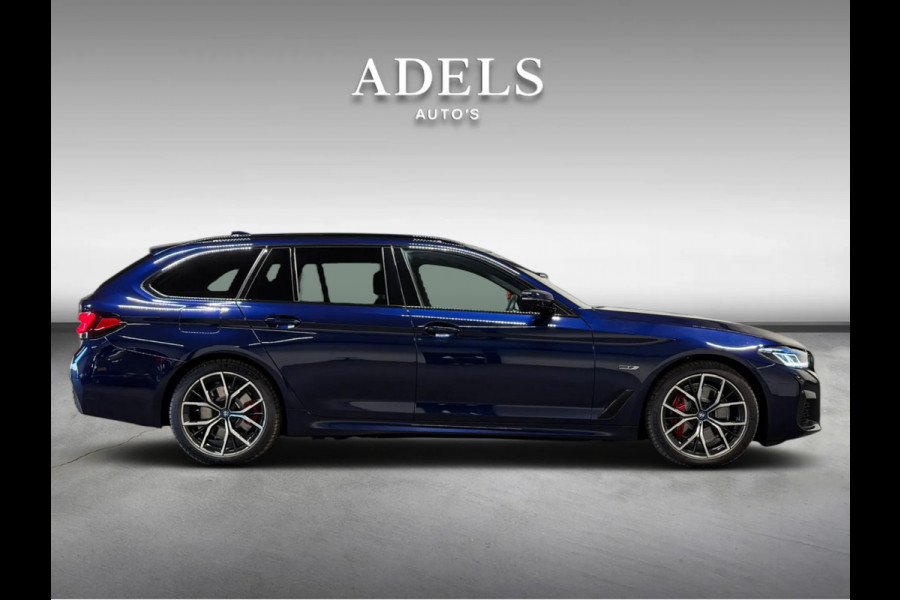 BMW 5 Serie Touring 530e xDrive M Sport Pro Pano HUD Massage Laser 4-Wielbesturing Shadowline 360 Camera Softclose Dealer Onderhou