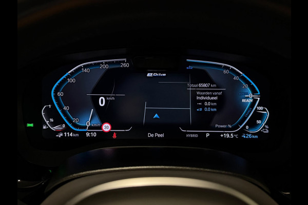 BMW 5 Serie Touring 530e xDrive M Sport Pro Pano HUD Massage Laser 4-Wielbesturing Shadowline 360 Camera Softclose Dealer Onderhou